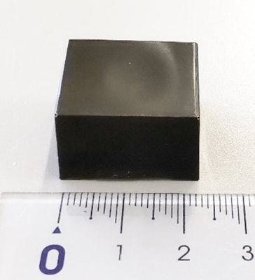 三菱研發(fā)新型無機黑色顏料 紫外光透過率提升逾50%推動油墨技術(shù)革新
